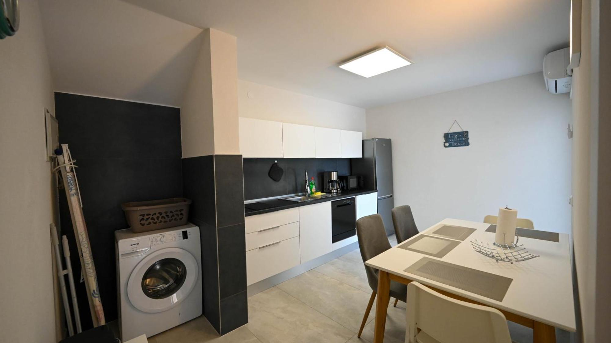 Casa Mira Apartments Ližnjan Екстериор снимка